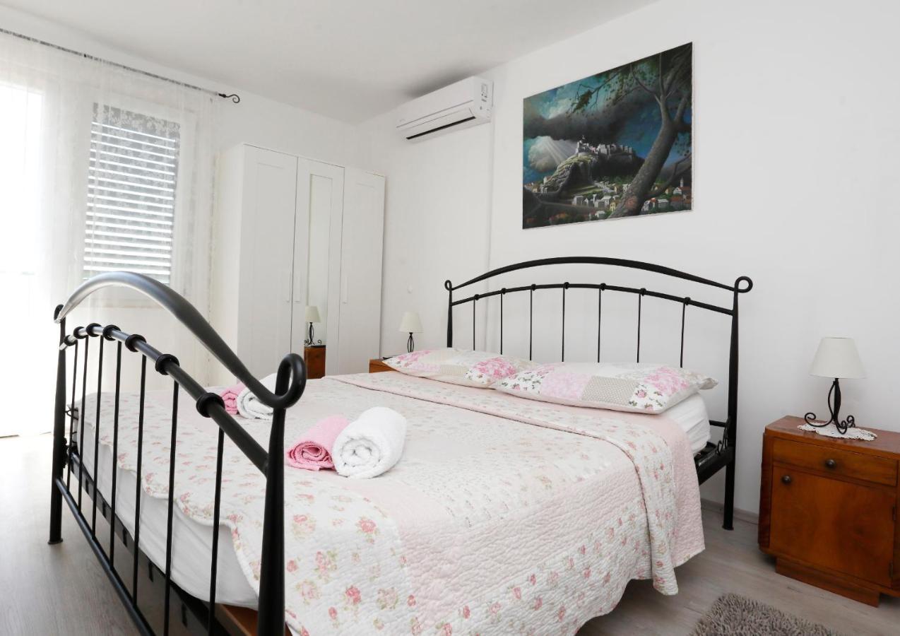 Miklica Holiday home *