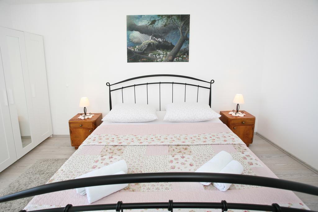 Miklica Holiday home *